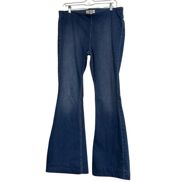 We The Free Denim - We the Free Thirty one flare leg denim blue jean pants size 31